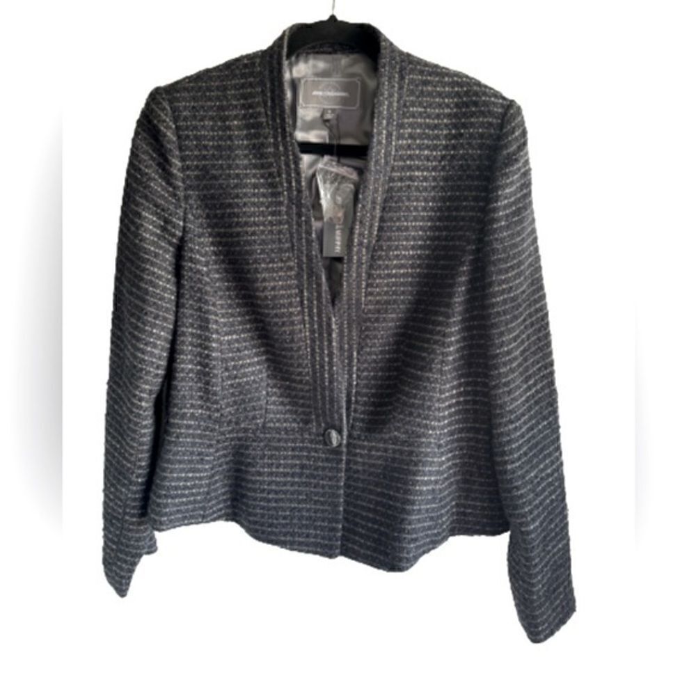 Johnston & Murphy Tweed Jacket 1 button closure fully lined. NWT